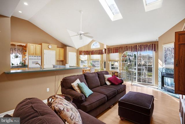 257 WAVE ROAD, Manahawkin, NJ 08050