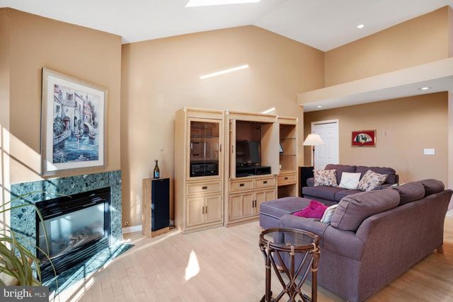 257 WAVE ROAD, Manahawkin, NJ 08050