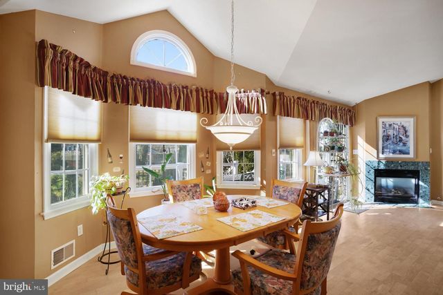 257 WAVE ROAD, Manahawkin, NJ 08050