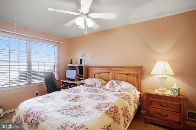 257 WAVE ROAD, Manahawkin, NJ 08050