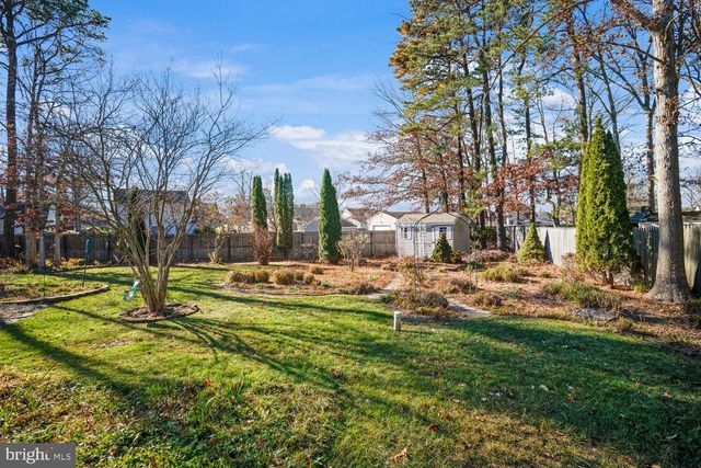 257 WAVE ROAD, Manahawkin, NJ 08050