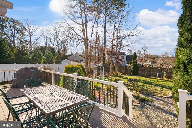 257 WAVE ROAD, Manahawkin, NJ 08050