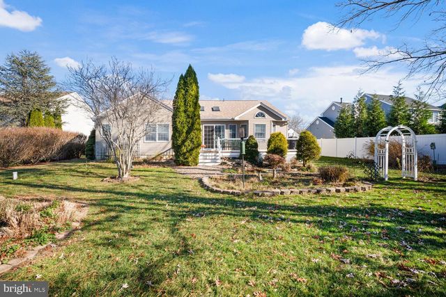 257 WAVE ROAD, Manahawkin, NJ 08050