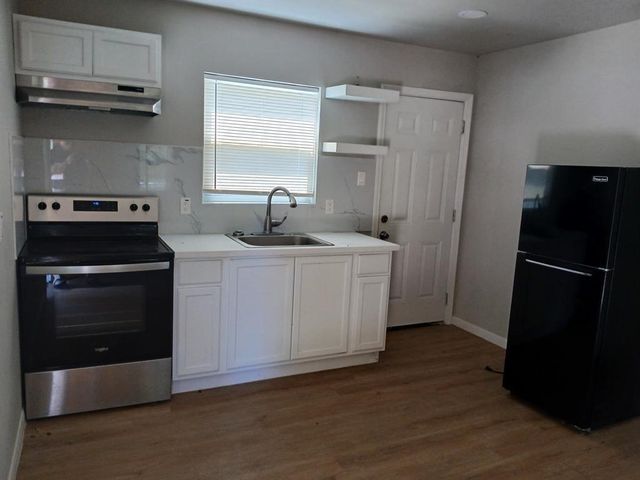 15521 Highway 6, Santa Fe, TX 77517
