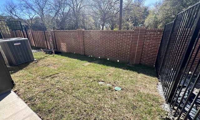 2537 Lost Maples Lane, Dallas, TX 75228