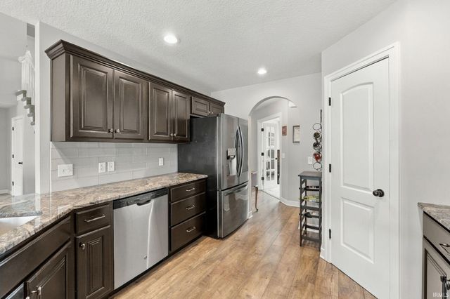 9682 Banbury Trail, Fort Wayne, IN 46818