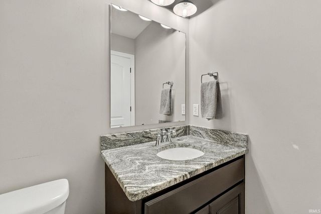9682 Banbury Trail, Fort Wayne, IN 46818