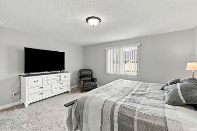 9682 Banbury Trail, Fort Wayne, IN 46818