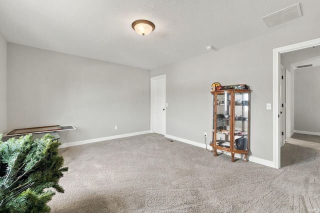 9682 Banbury Trail, Fort Wayne, IN 46818