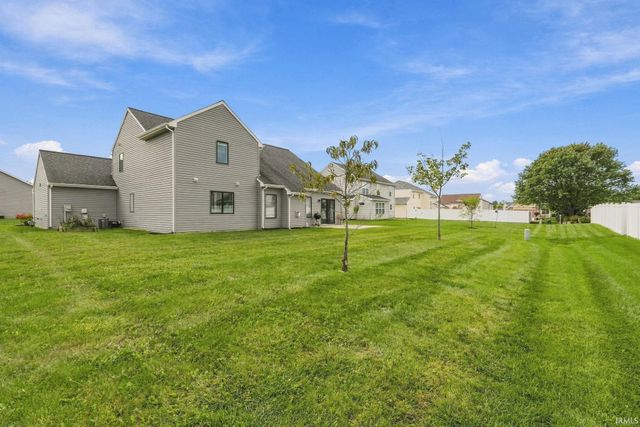 9682 Banbury Trail, Fort Wayne, IN 46818