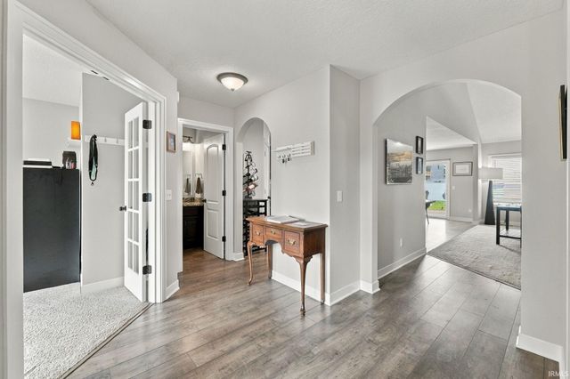 9682 Banbury Trail, Fort Wayne, IN 46818