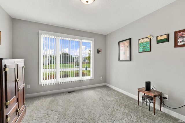 9682 Banbury Trail, Fort Wayne, IN 46818
