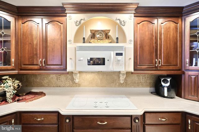 60 HUNTERS CIR, Abbottstown, PA 17301