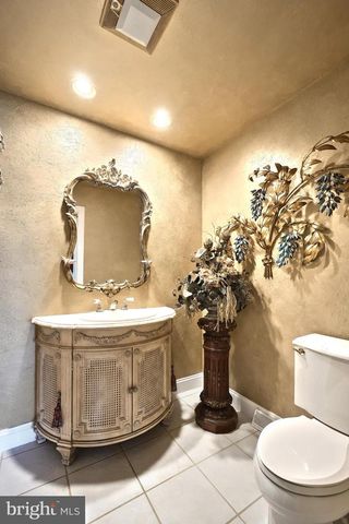 60 HUNTERS CIR, Abbottstown, PA 17301