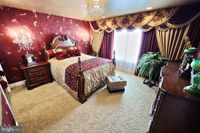 60 HUNTERS CIR, Abbottstown, PA 17301