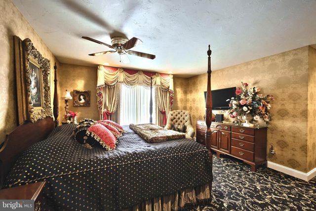 60 HUNTERS CIR, Abbottstown, PA 17301