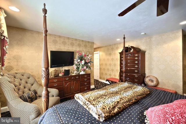 60 HUNTERS CIR, Abbottstown, PA 17301