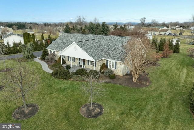 60 HUNTERS CIR, Abbottstown, PA 17301