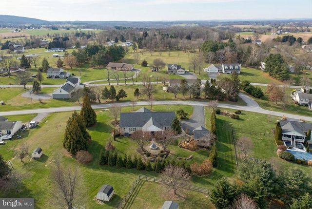 60 HUNTERS CIR, Abbottstown, PA 17301