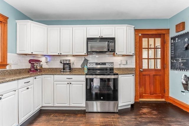 63 Dixon Ave, Dedham, MA 02026