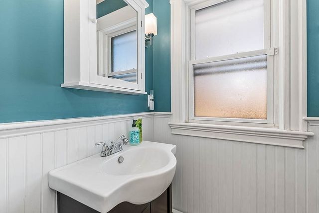 63 Dixon Ave, Dedham, MA 02026