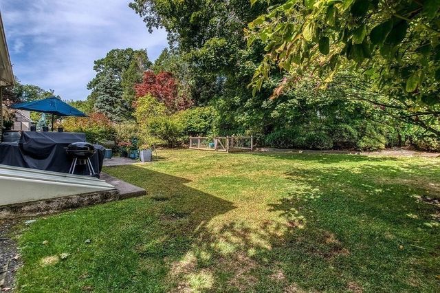 63 Dixon Ave, Dedham, MA 02026