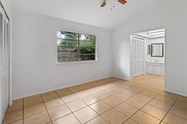 8631 Little River Rd, Houston, TX 77064