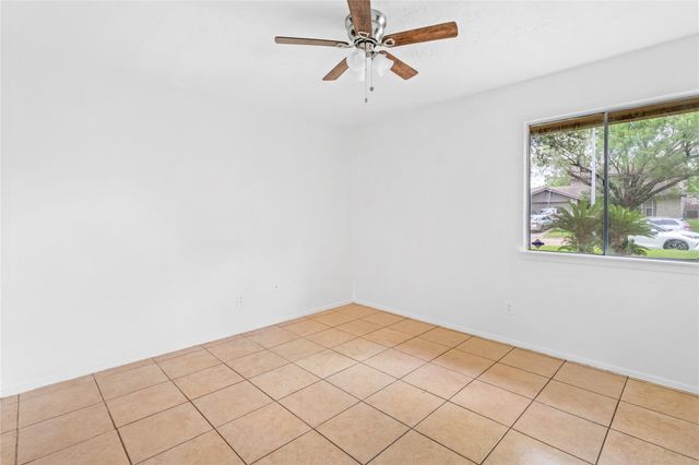 8631 Little River Rd, Houston, TX 77064