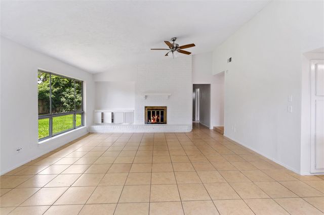 8631 Little River Rd, Houston, TX 77064