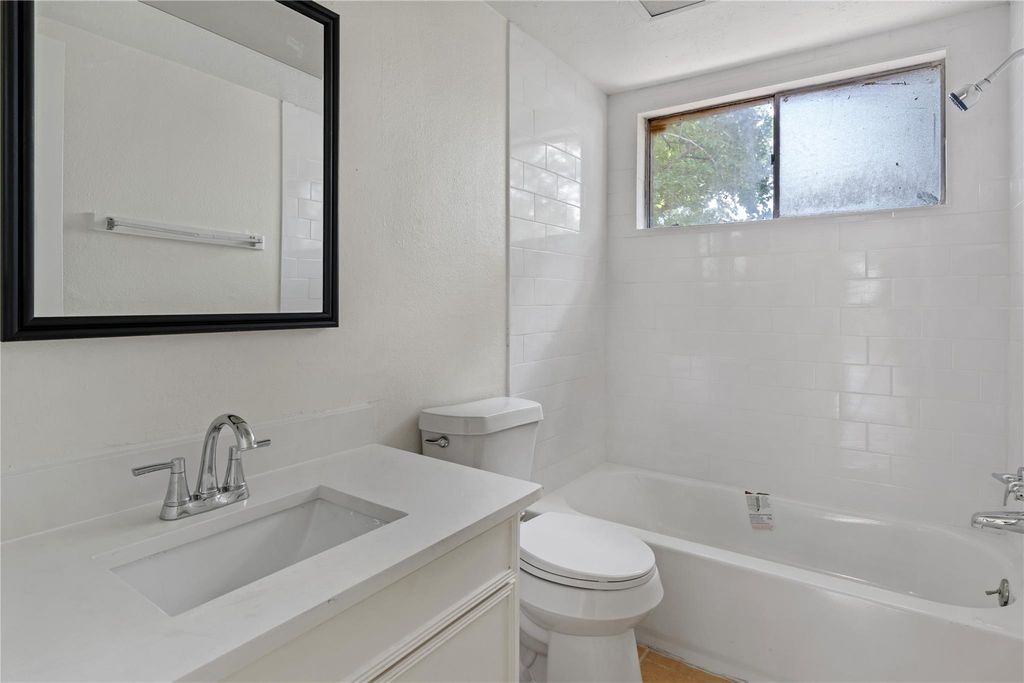 8631 Little River Rd, Houston, TX 77064