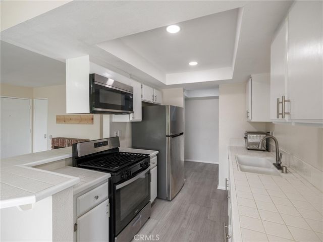 1229 W 223rd Street 211, Torrance, CA 90502
