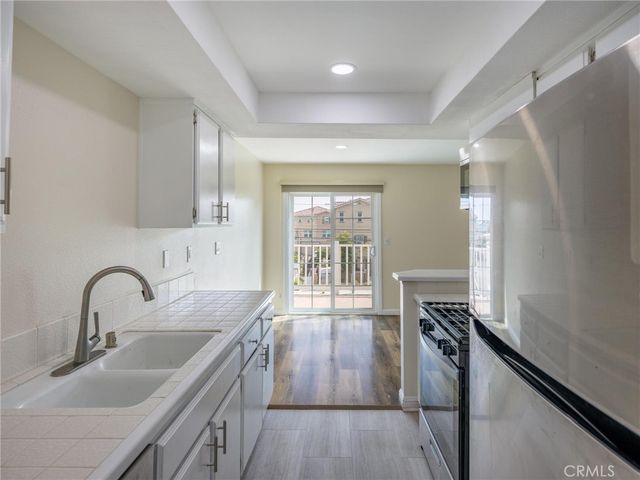 1229 W 223rd Street 211, Torrance, CA 90502