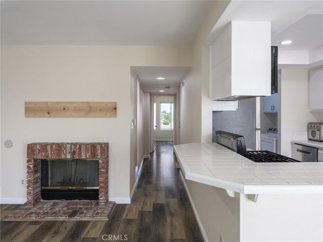 1229 W 223rd Street 211, Torrance, CA 90502