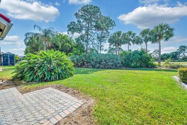 422 SW Horseshoe Bay, Port St Lucie, FL 34986