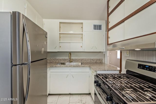 2917 W DIANA Avenue, Phoenix, AZ 85051