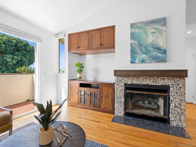 863 Agate St 4, San Diego, CA 92109