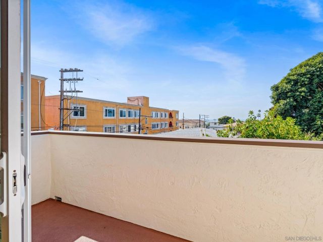 863 Agate St 4, San Diego, CA 92109