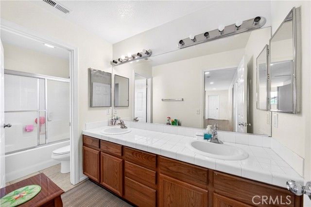 12448 Los Pinos, Victorville, CA 92392