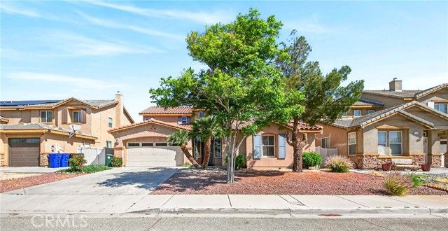 12448 Los Pinos, Victorville, CA 92392