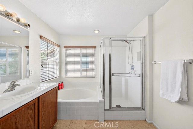 12448 Los Pinos, Victorville, CA 92392