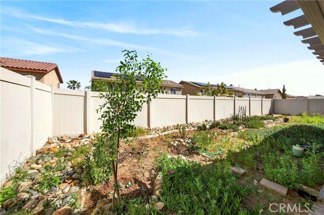 12448 Los Pinos, Victorville, CA 92392