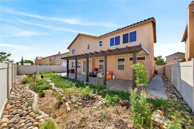 12448 Los Pinos, Victorville, CA 92392