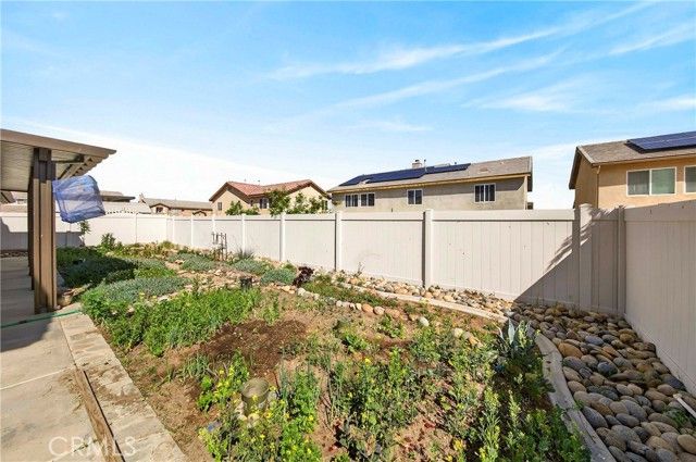 12448 Los Pinos, Victorville, CA 92392