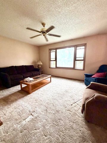 1570 Bowers Street, Waterloo, IA 50707