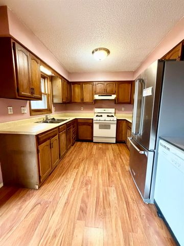 1570 Bowers Street, Waterloo, IA 50707