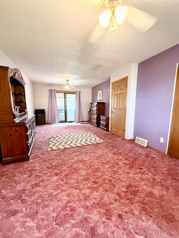 1570 Bowers Street, Waterloo, IA 50707