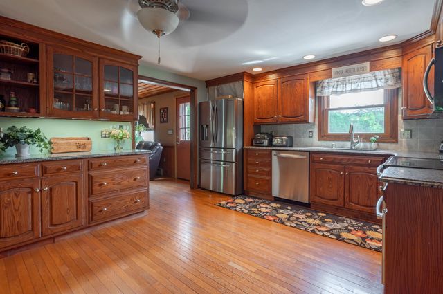 8 Sullivan Road, Hudson, NH 03051