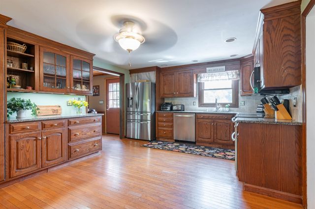 8 Sullivan Road, Hudson, NH 03051