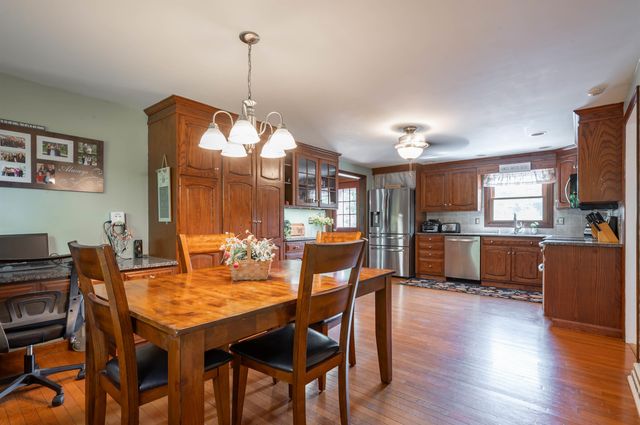 8 Sullivan Road, Hudson, NH 03051