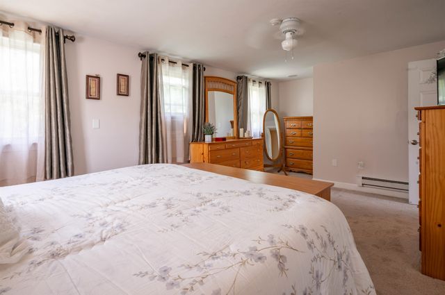 8 Sullivan Road, Hudson, NH 03051